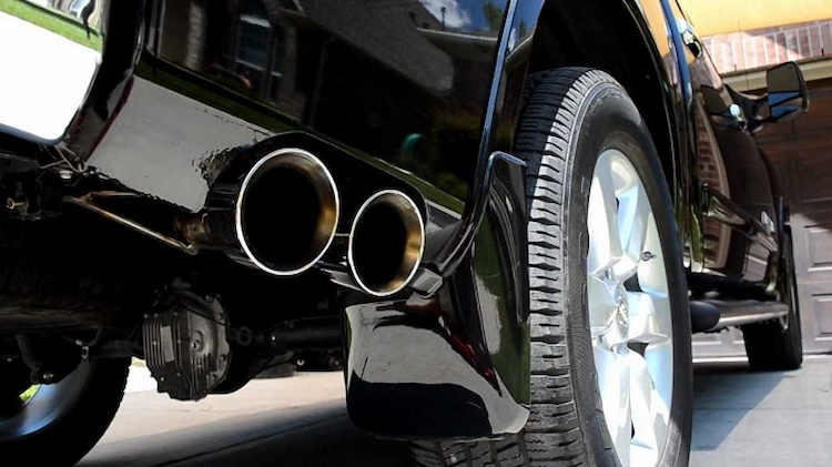 exhaust-hilux